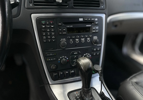 Volvo V70 cena 25000 przebieg: 277724, rok produkcji 2005 z Gliwice małe 407